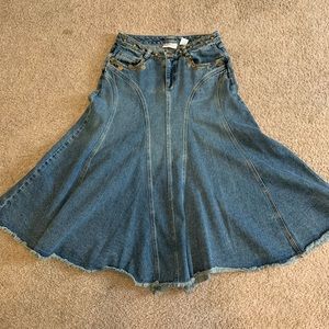 Jeanology size 8 bohemian style denim skirt